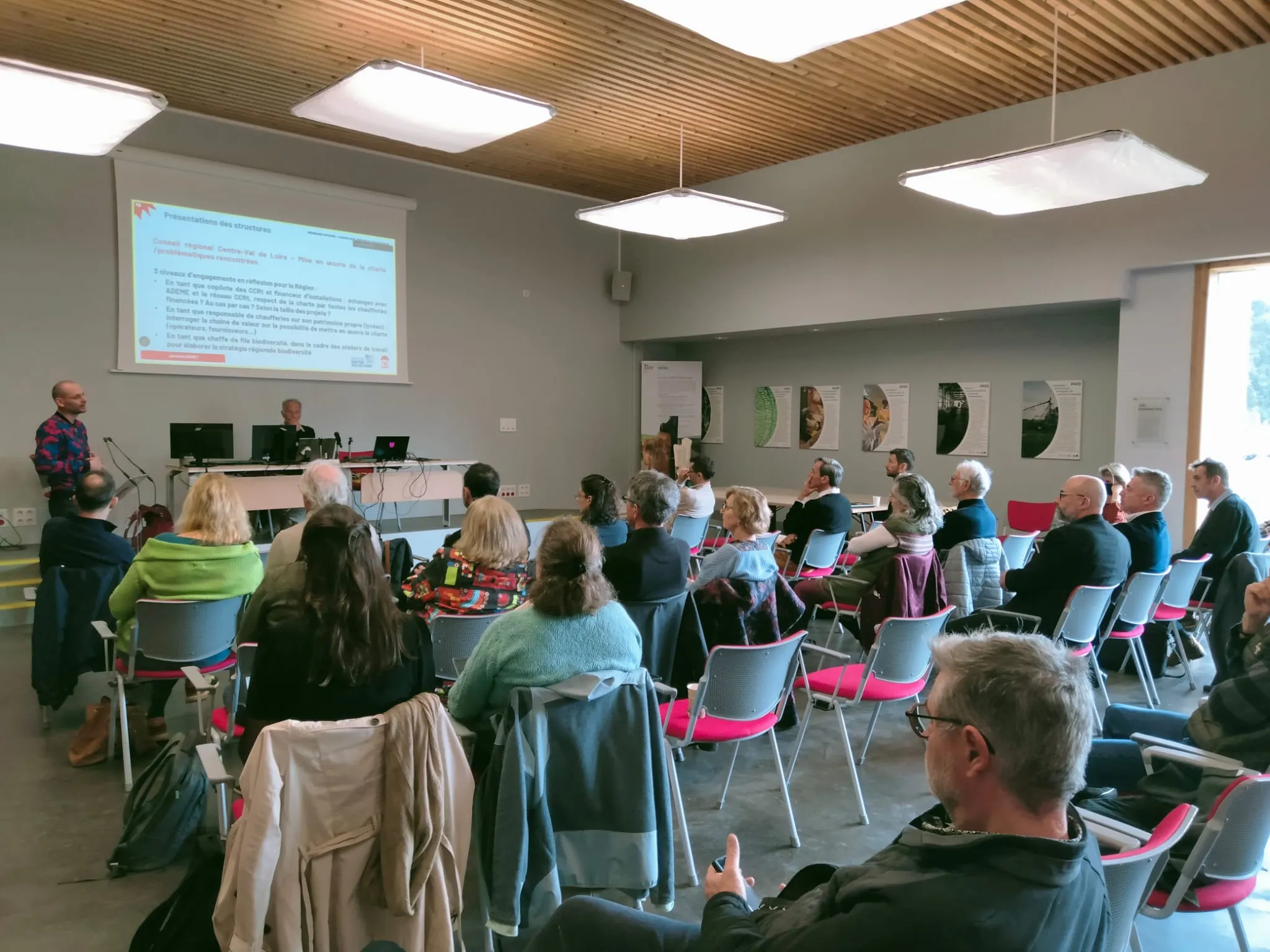 Assemblée réunie lors du séminaire interne du 10 mars 2026